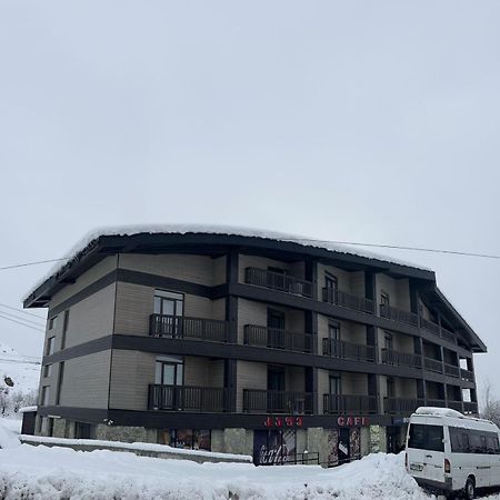 Hotel Qumli Goedaoeri Buitenkant foto