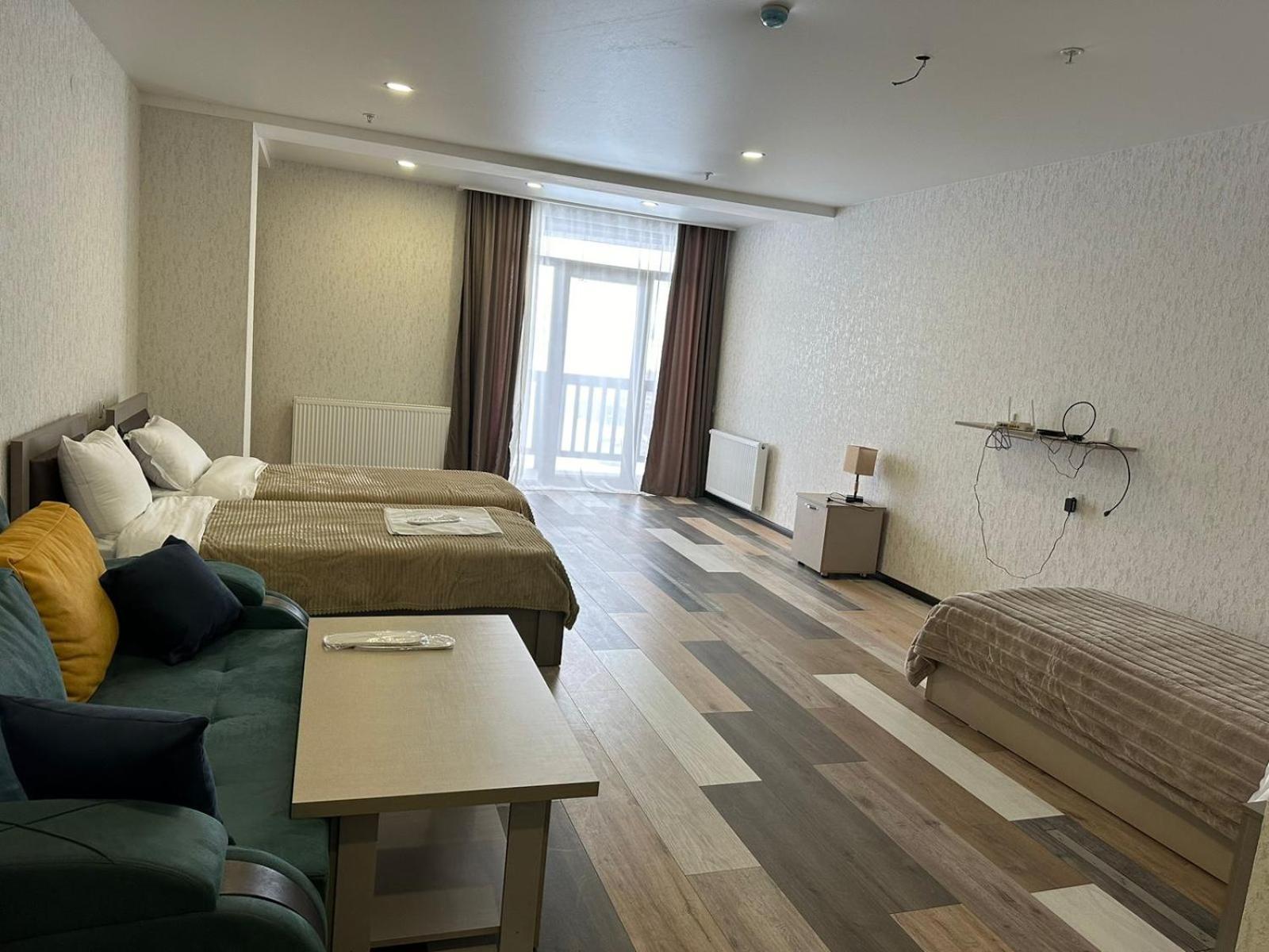 Hotel Qumli Goedaoeri Buitenkant foto