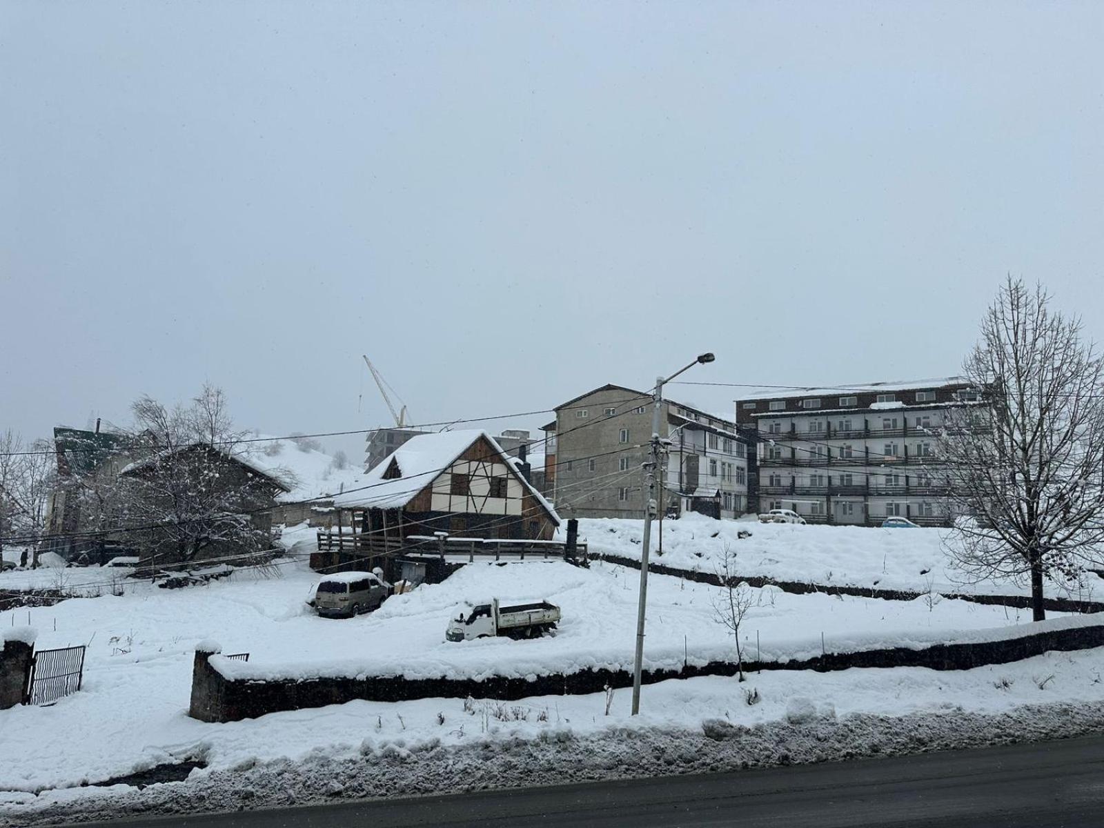 Hotel Qumli Goedaoeri Buitenkant foto
