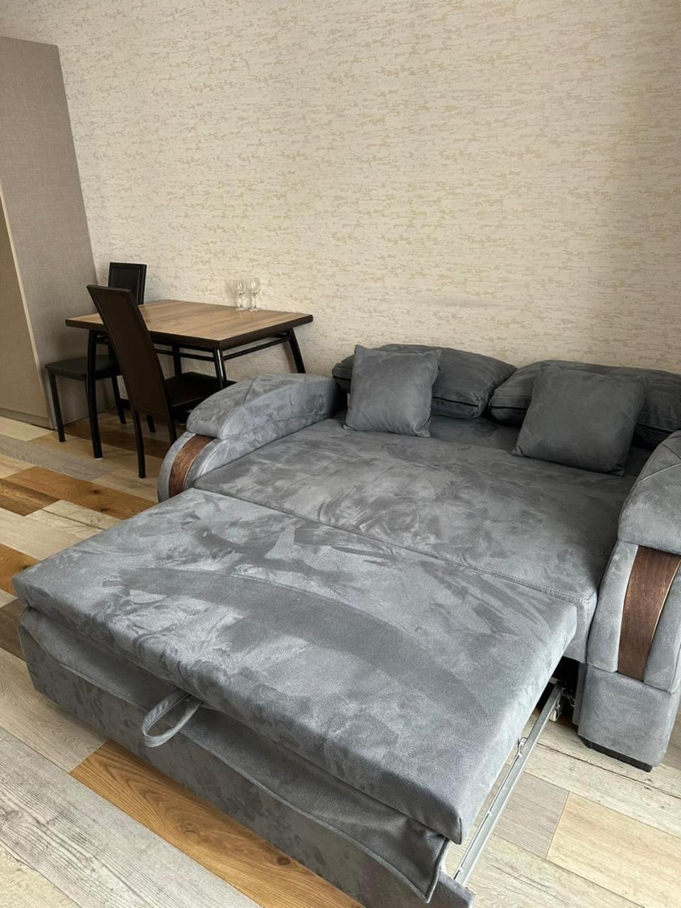 Hotel Qumli Goedaoeri Buitenkant foto