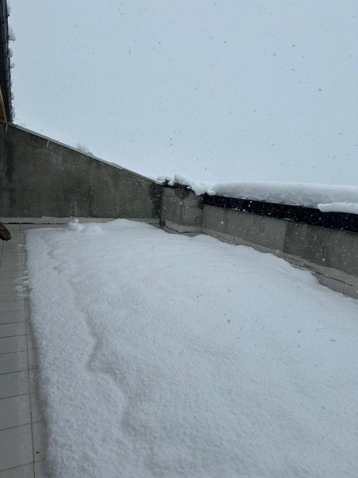Hotel Qumli Goedaoeri Buitenkant foto
